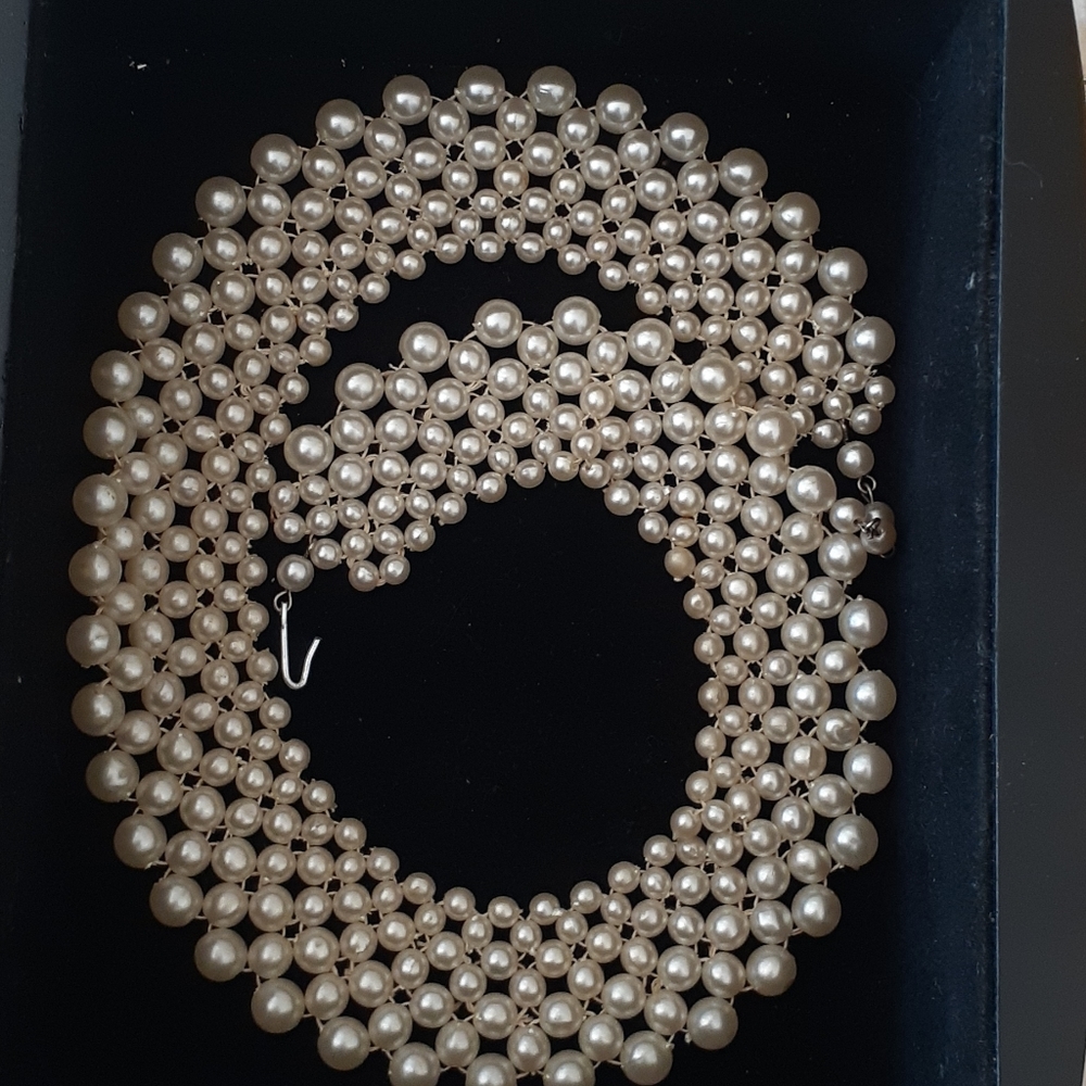 Faux Pearl Choker Necklace